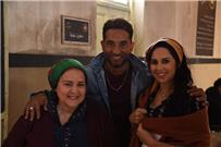 الفنان عمرو سعد يفجر مفاجأة حول حالة الفنانة دلال عبد العزيز الصحية