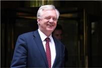 بريطانيا تدعو الاتحاد الأوروبي للمضي قدما في محادثات الانسحاب