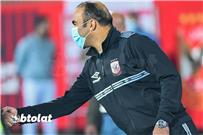 عبد الحفيظ يُعلن موقف بيرسي تاو من مباراة الأهلي وصن داونز